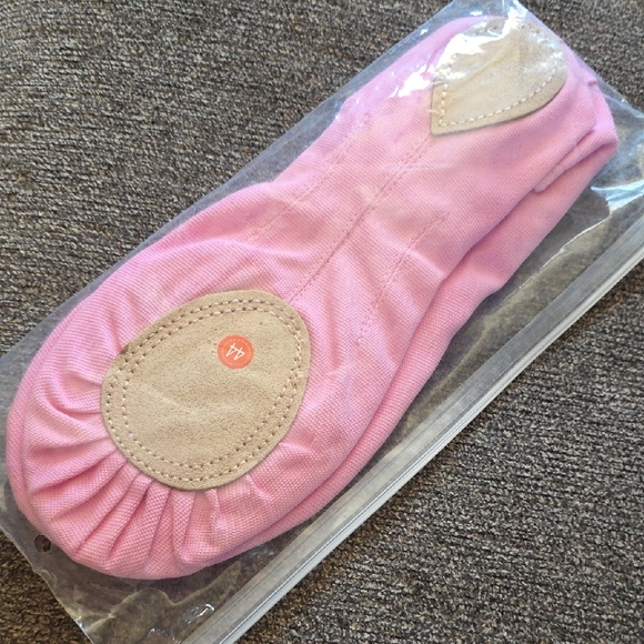 Pink Ballet Dance Shoes Slippers - Picture 1 of 4